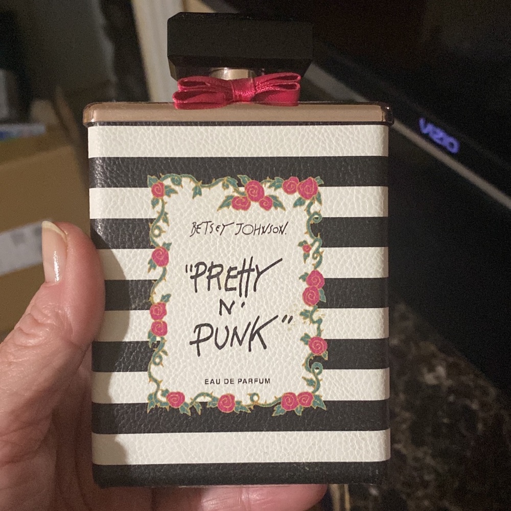 Betsey Johnson perfume